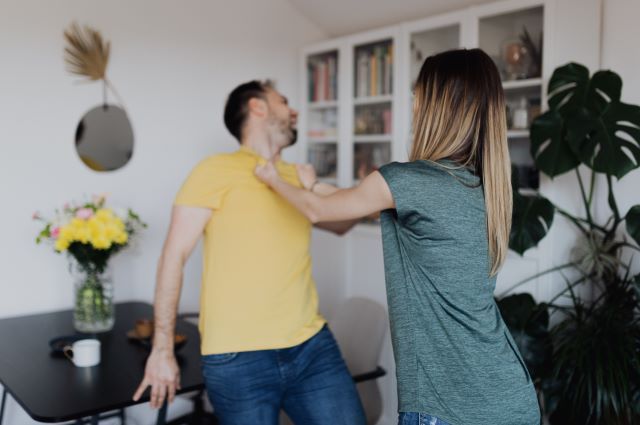 violencia contra hombre